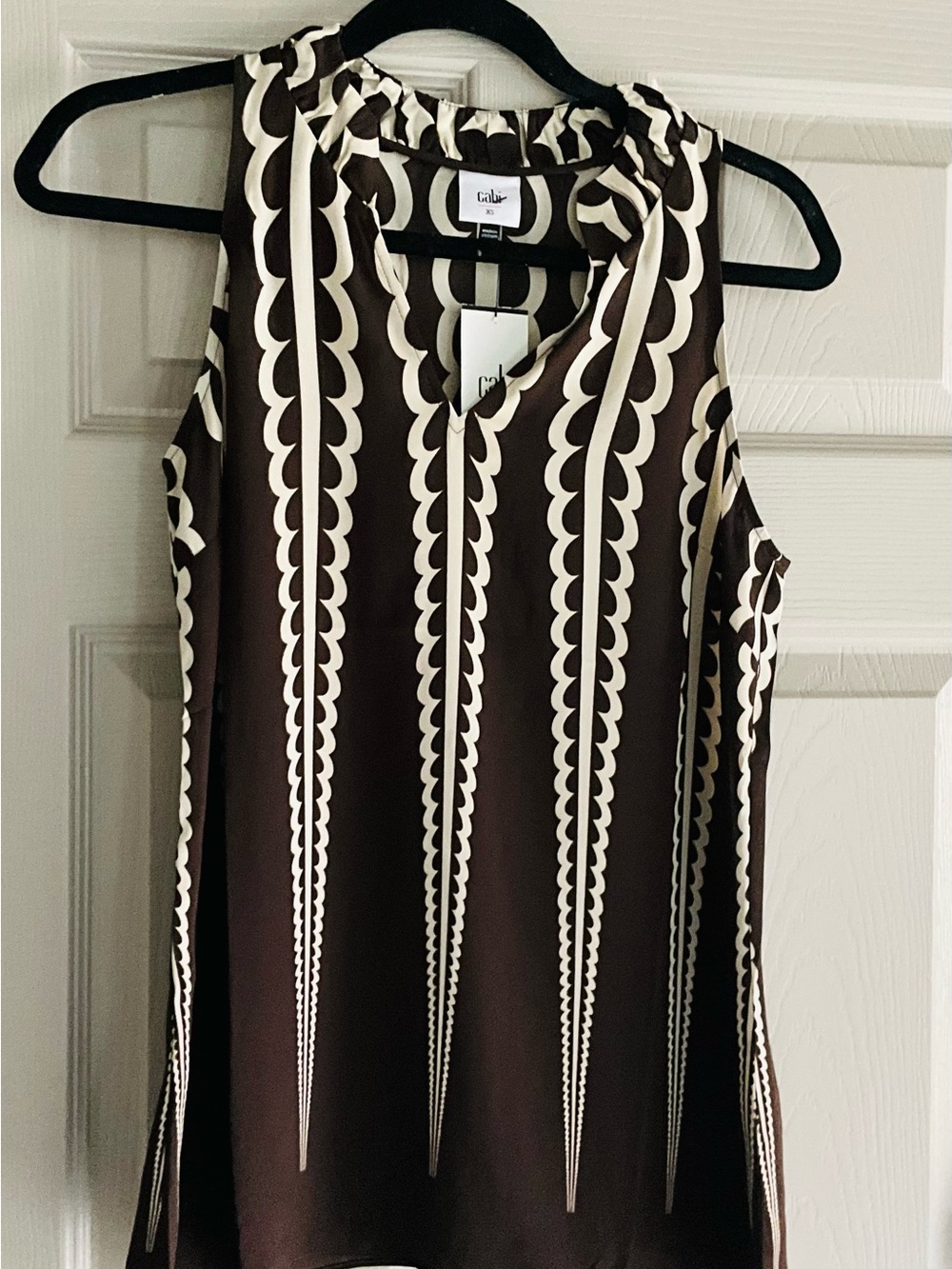 CAbi Brown & Cream Scallop-Stripe Sleeveless V-Neck Top
